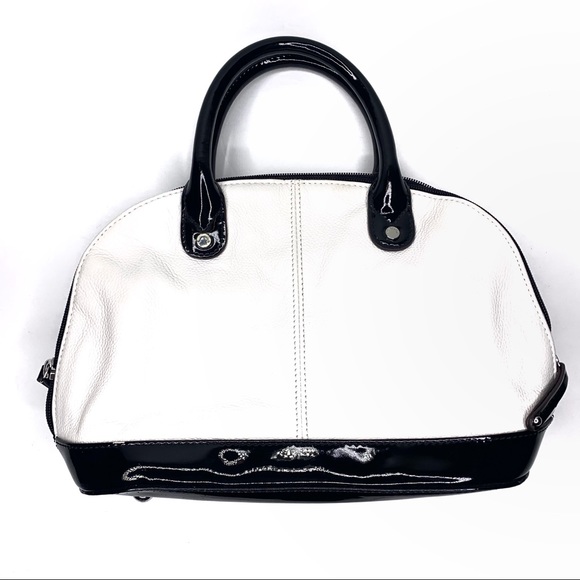 Tignanello Handbags - Tignanello Leather Handbag